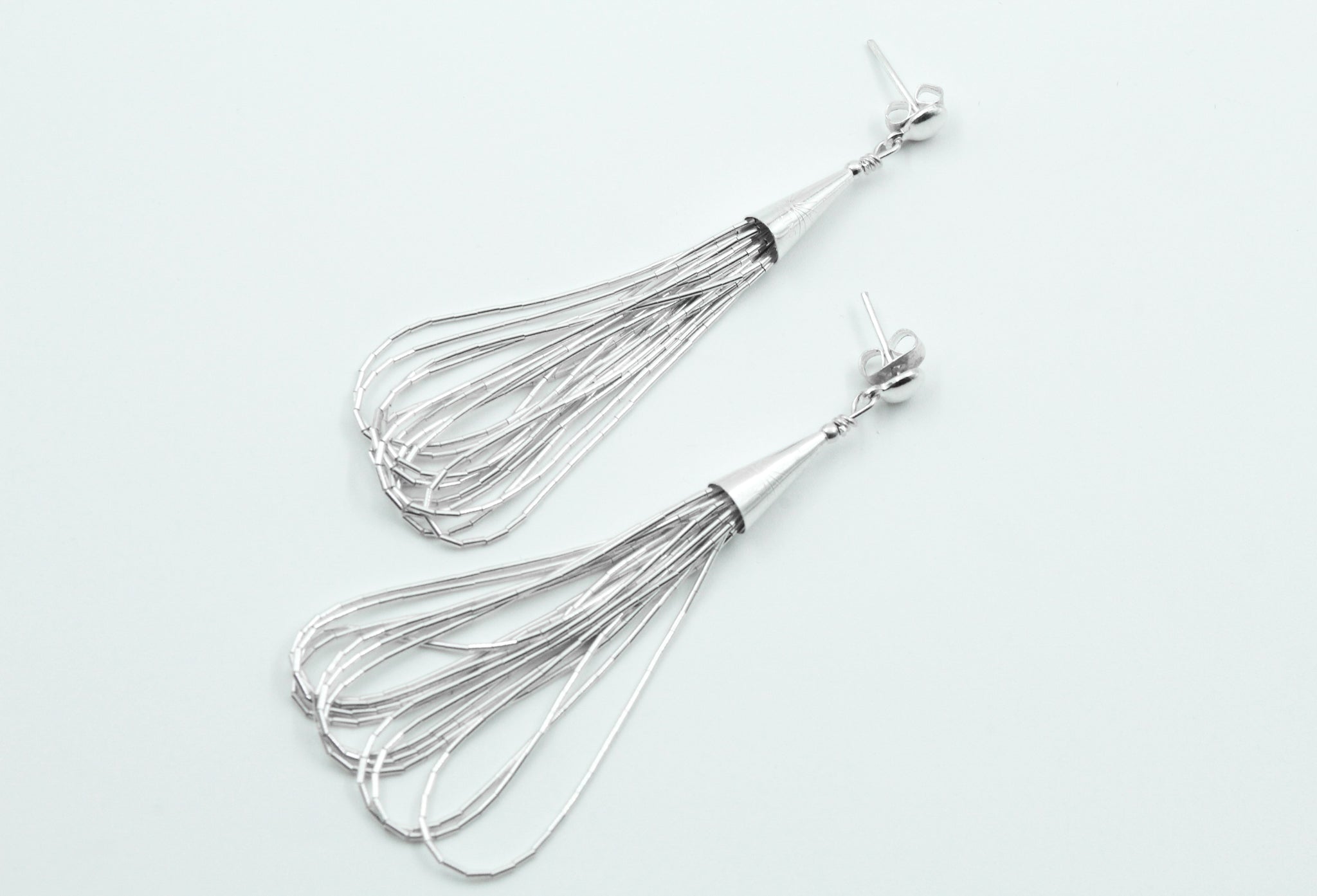 ARETES GOTA LÍQUIDA