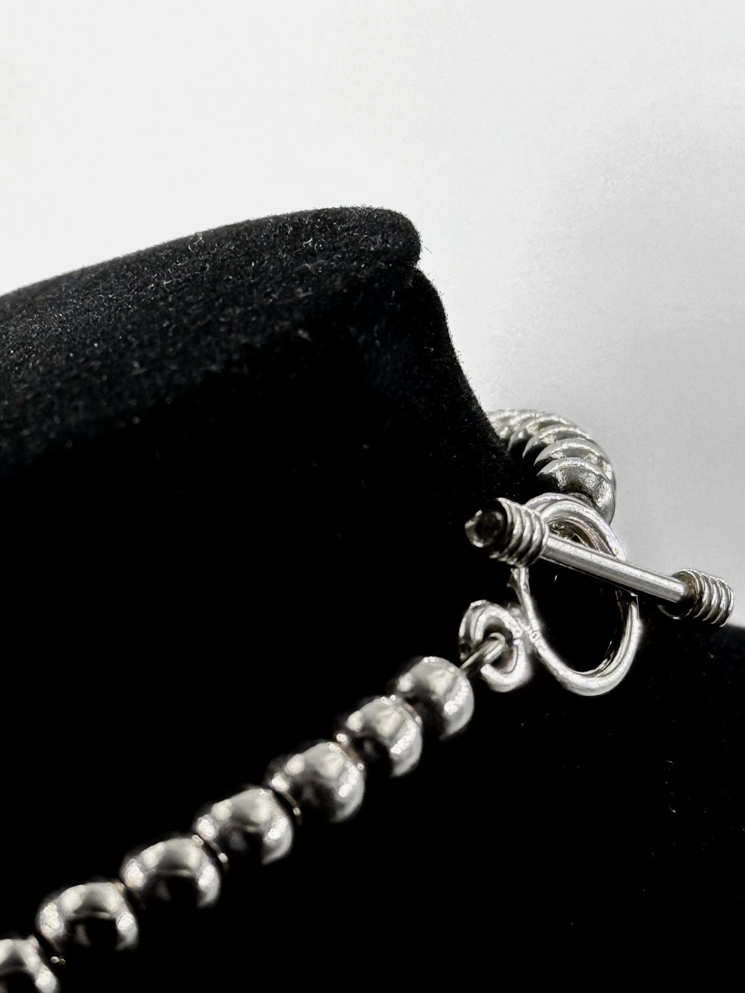 COLLAR BOLA EN DISMINUCIÓN