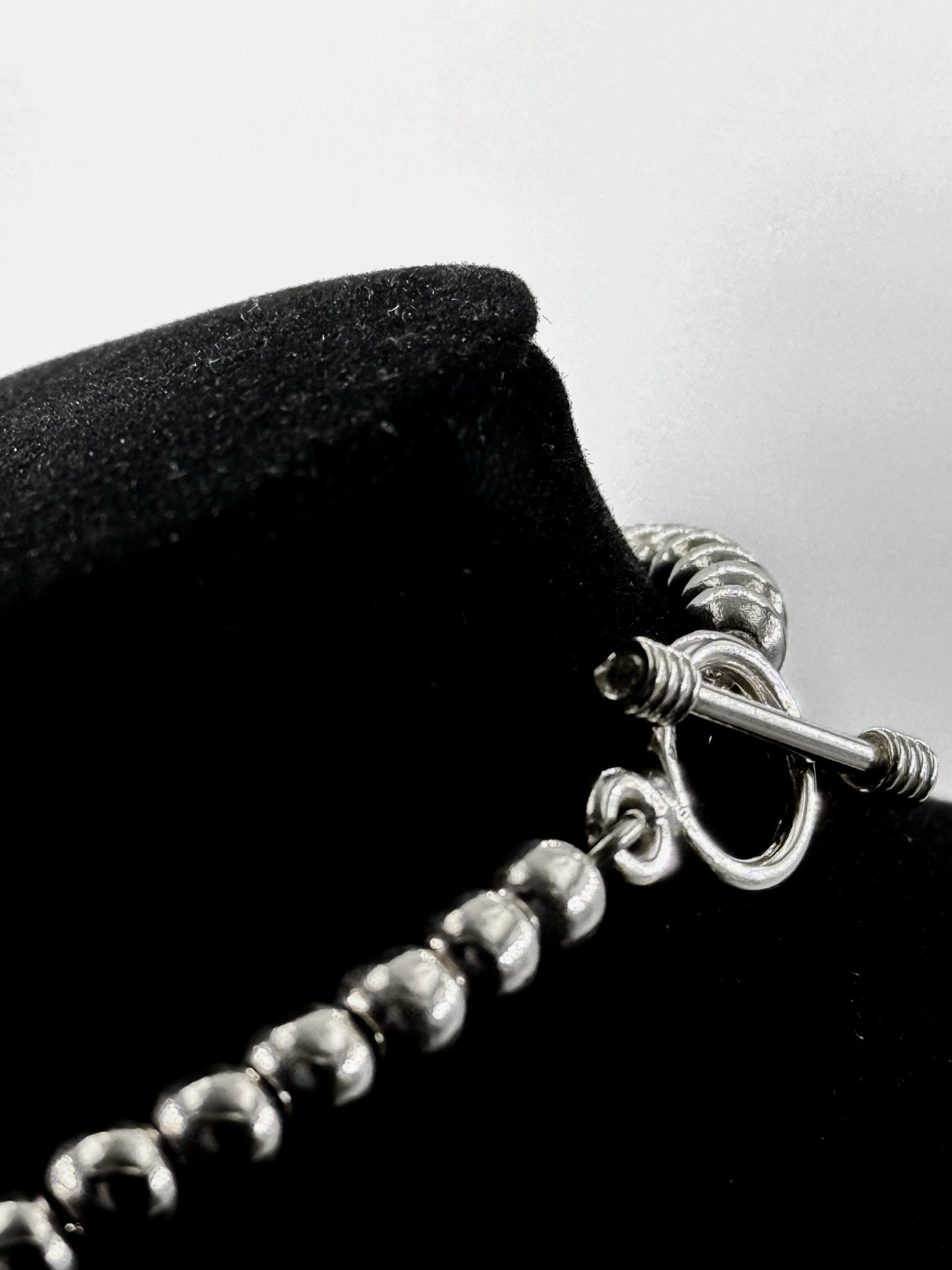 COLLAR BOLA EN DISMINUCIÓN